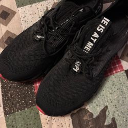 Men’s Tennis Shoes… Men’s Size 12.5