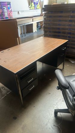 Warehouse desk