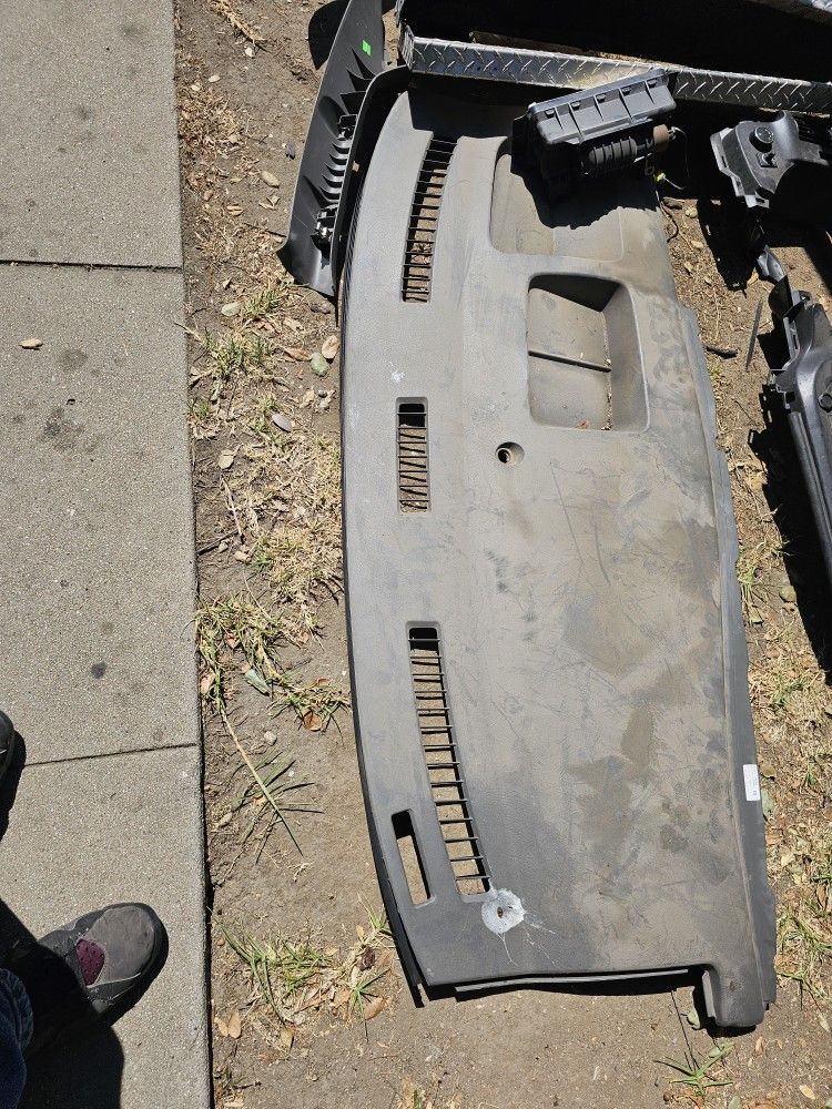 2012 Gmc Savanna Dash