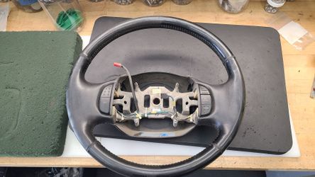Ford Econoline/Truck Leather Steering Wheel