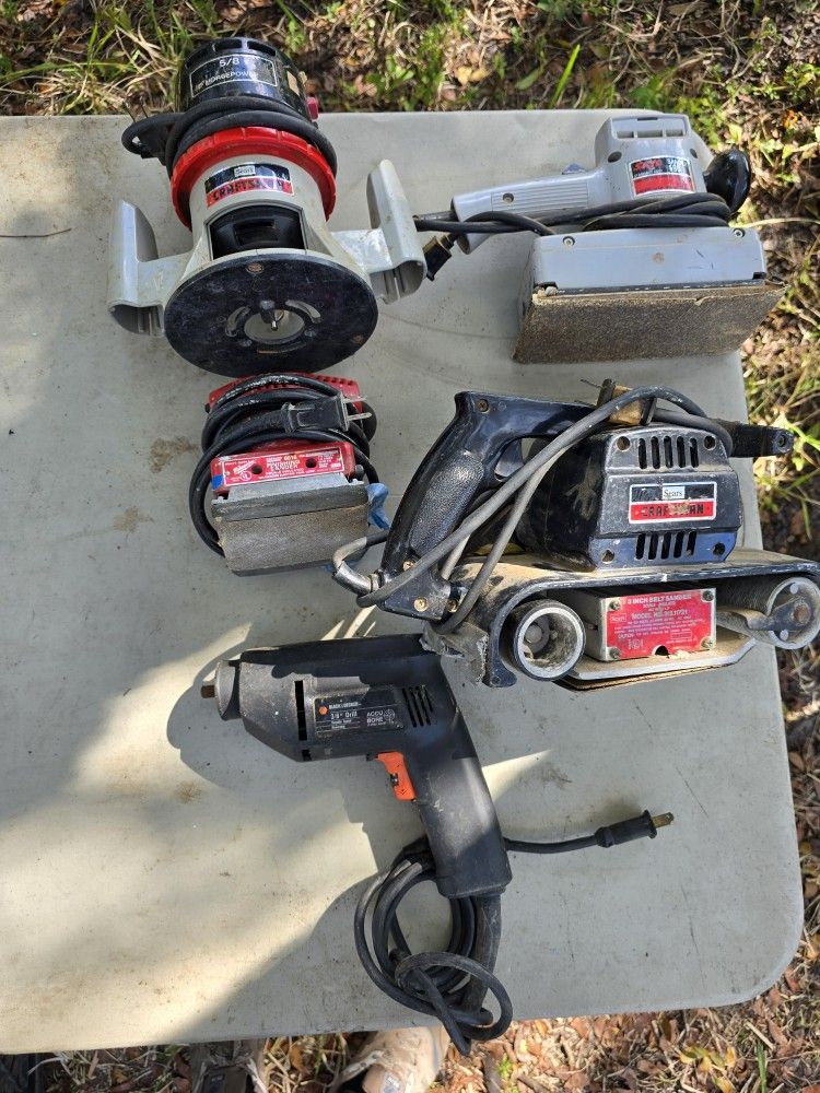 Power tools. Sander, Belt sander, Router