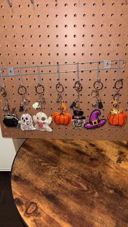 Halloween rhinestone keychain NEW