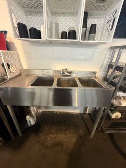 Stainless steel three bay sink