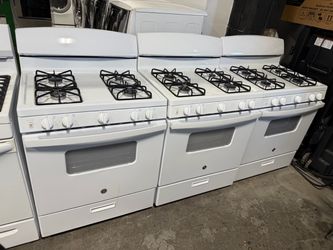 GE white 4 burner range stove