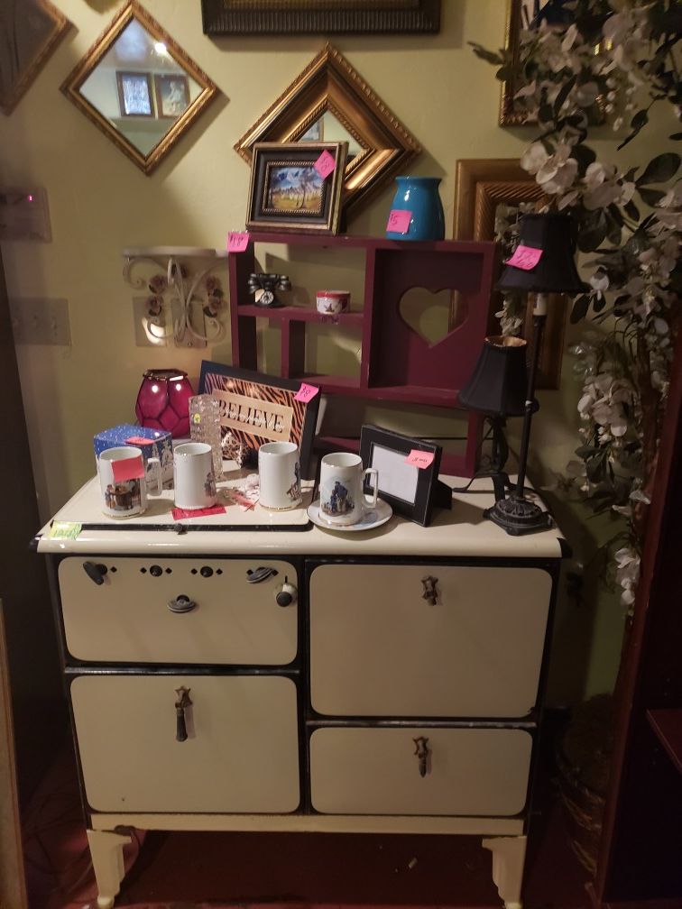 100 year old gas stove moving sale