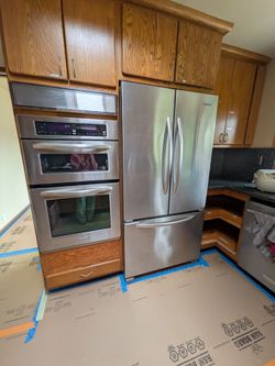 Oak Cabinets, Granite Countertops and Appliances