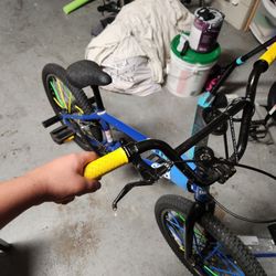 20in se bike (NEEDS NEW PAINT JOB) I will also trade for a 26 or 29 in se bike or mafia bike