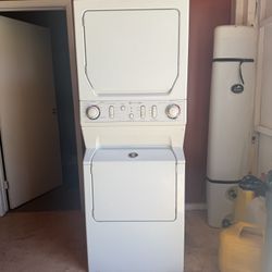 Maytag Neptune Series MLG2000AWW - Gas Stacked Washer & Dryer 