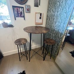 Small Bar Table + 2 stools