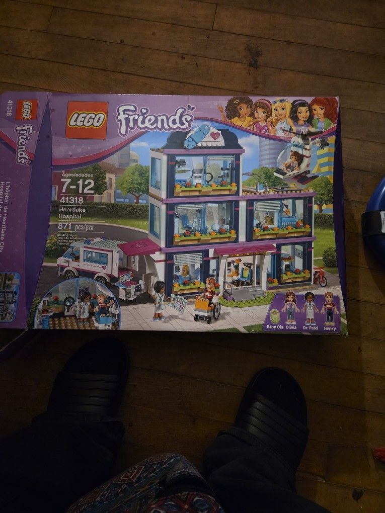 Lego Friend Discontinued Heartlake Hospital