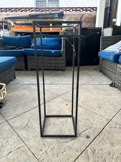Black Metal stand