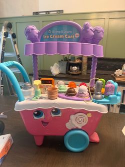 Leapfrog scoop & learn ice cream cart