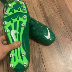 Hulk football shop cleats