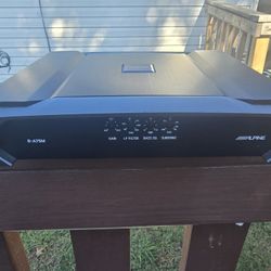 Alpine R-A75M R-Series Mono Amp