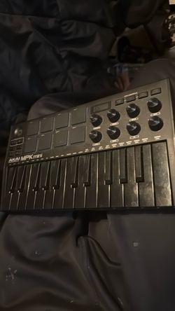 Akai MPK Mini MIDI Keyboard Controller