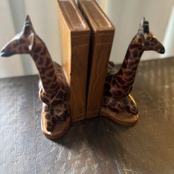 Vintage Hand-Carved Giraffe Bookends – 1 Pair
