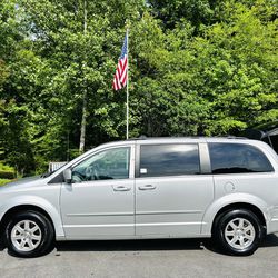 2008 Town And Country All Purpose Van