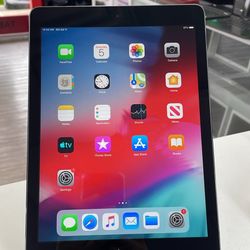 Great Condition Apple IPad Air Unlocked, 9.7 inch screen, Comes With Charging Cable