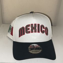 Mexico New Era Baseball SnapBack Adjustable Red Black Flag Hat Cap Adult One Size Fits all New with tags