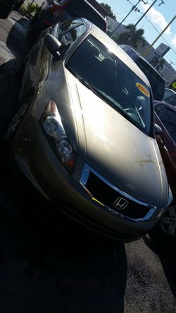 09 honda accord Pocas millas 1900 down payment