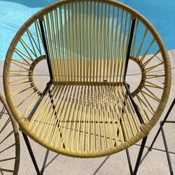 ZURI Puerto Bat Stool - Black Frame