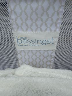HALO Bassinest Swivel Sleeper — Bedside Bassinet