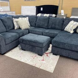 Sectional In Stock For Immediate Delivery 