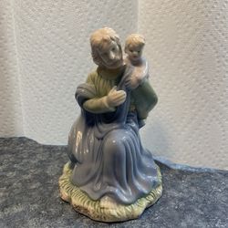 K’s Collection Jesus With Child 6” High 4” Wide. In excellent condition