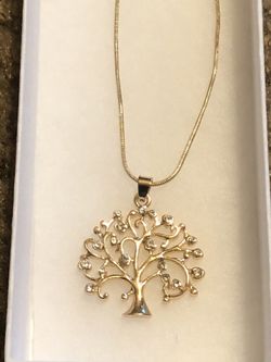 Women’s 14 kt gold plated tree of life pendant necklace 24” no refunds
