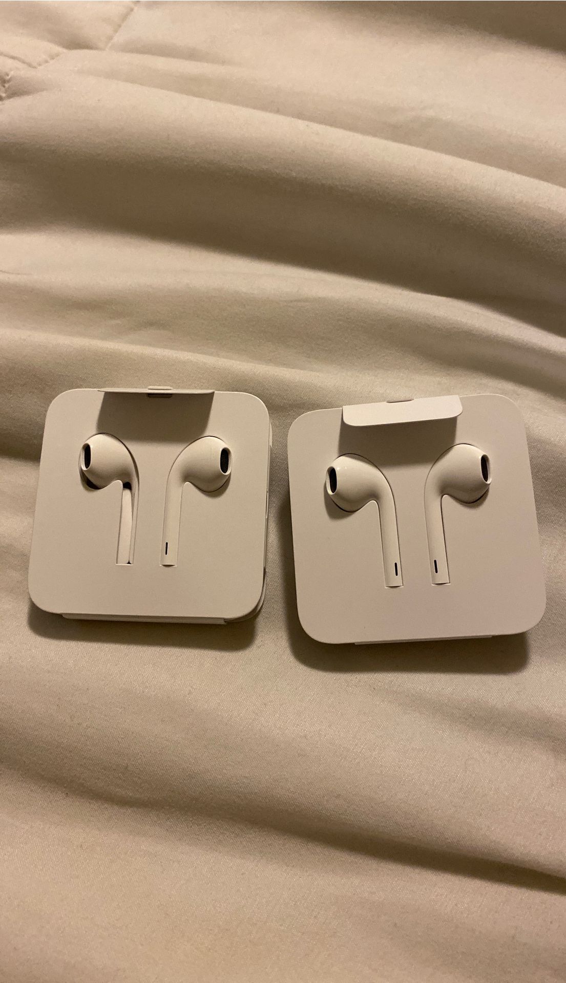 Apple iPhone earbuds
