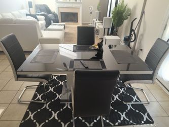 Dinning table