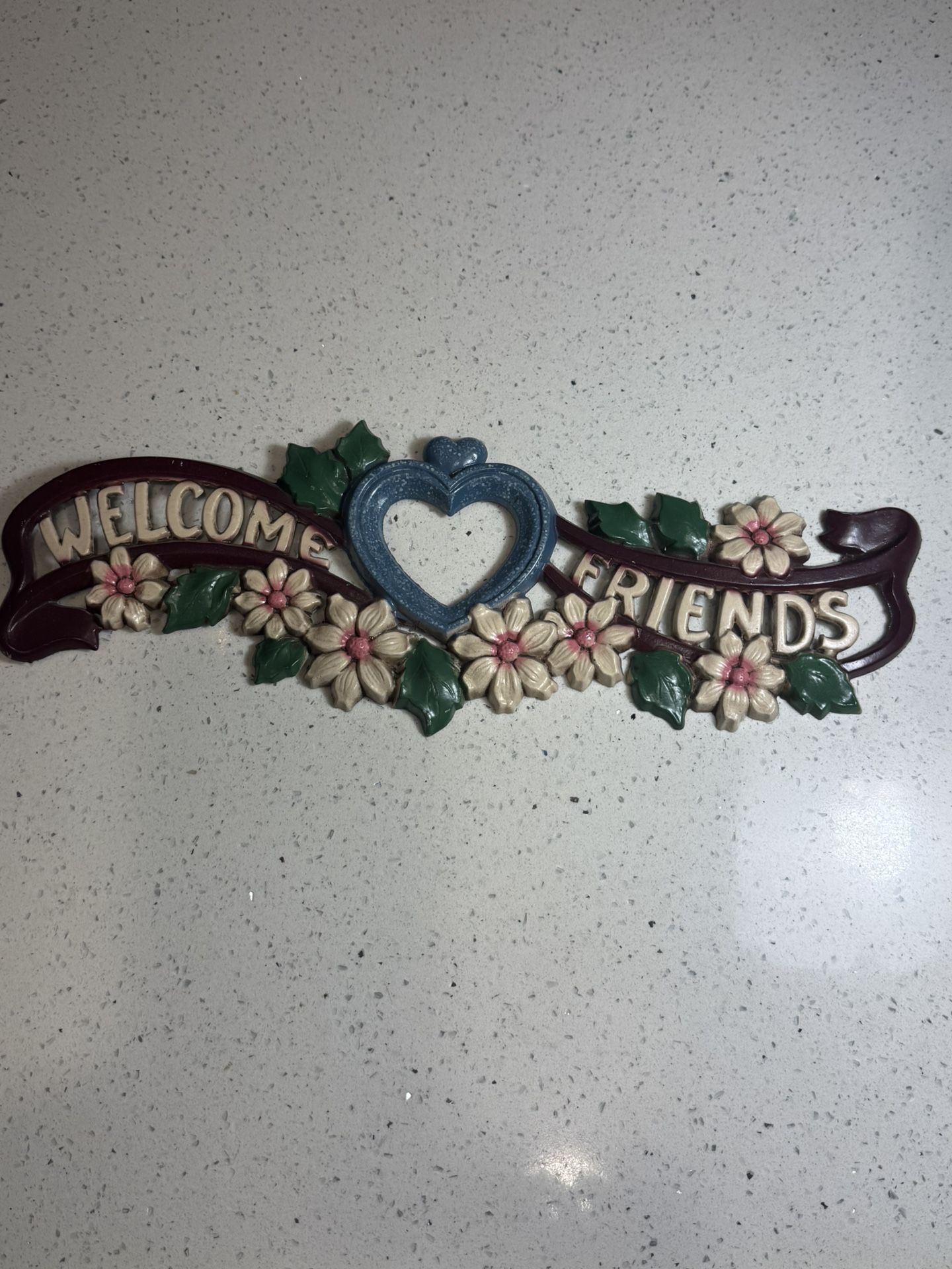 Vintage Cottagecore “Welcome Friends” Floral Heart Wall Decor – Heavy Cast Metal