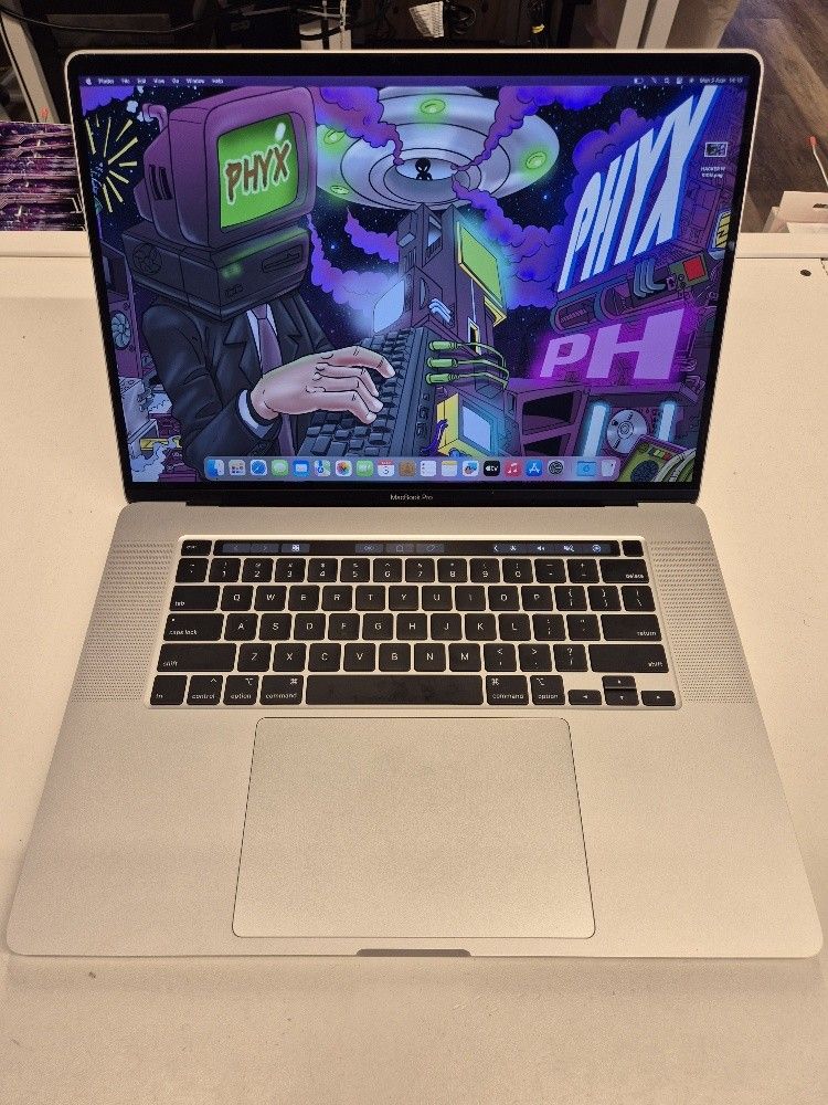 16" MacBook Pro 2019, 2.6 i7, 16GB RAM, 500GB SSD C02FR2KNMD6P $460