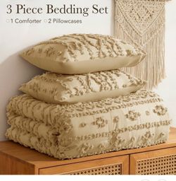 Queen Size 3 piece bedding set