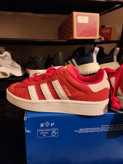 Adidas campus