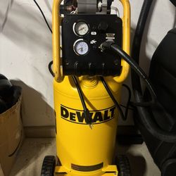 DEWALT Workshop Compressor D55168, 15 Gallon, 1.6hp, 225psi (Brand New)
