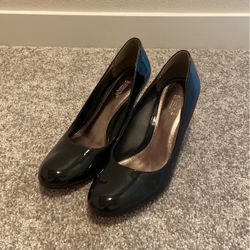 Expression Heels - Metallic Navy Blue, Size W8 *BRAND NEW*