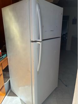 Frigidaire refrigerator, White. Works great!