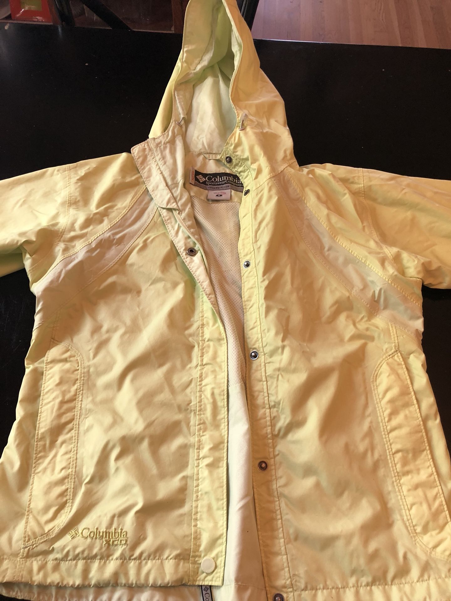 Columbia light lime green rain hoodie - women’s MED