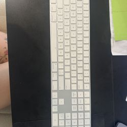 Apple Magic Keyboard With Numeric Pad