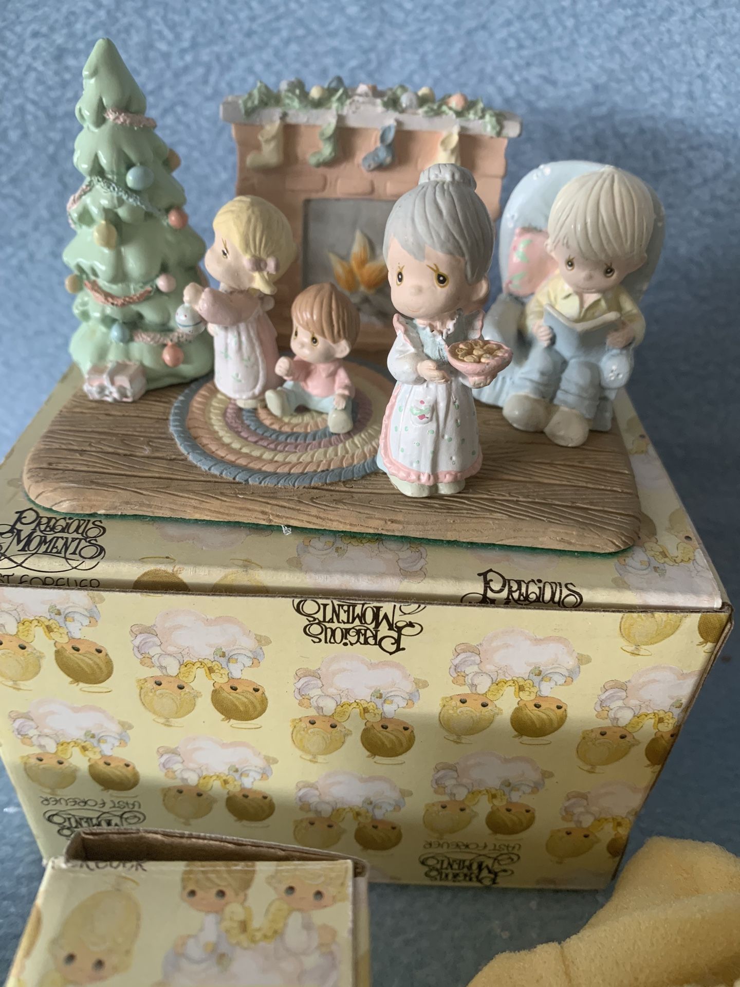 Precious Moments Miniatures