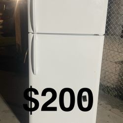 Frigidaire Refrigerator 18 Cu Ft 