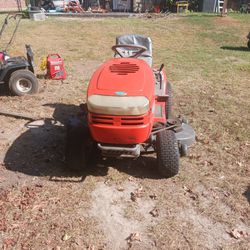 Scott's riding mower for sale. Cut and run excellent, 