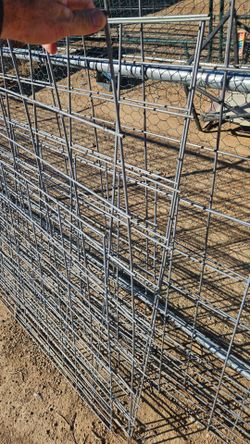 Livestock fencing hog panels and cattle panels