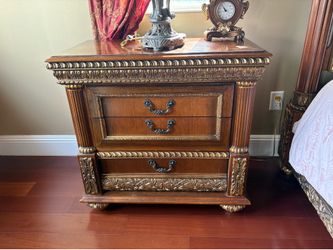 Set of 2 Pulaski Bellissimo nightstand featuring ornate gold leaf detailing and a mahogany finish
