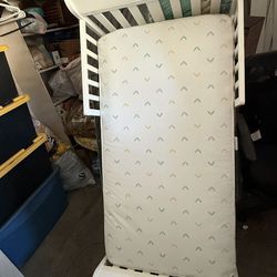 Toddler Bed w/ Mattress