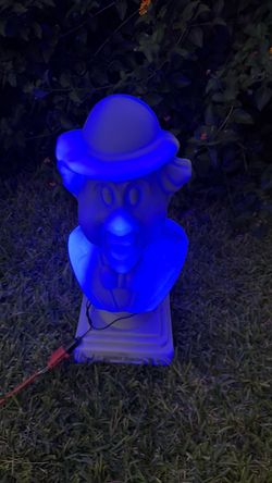 Disney The Haunted Mansion statue figure / Purple internal lights up Halloween Decorations
