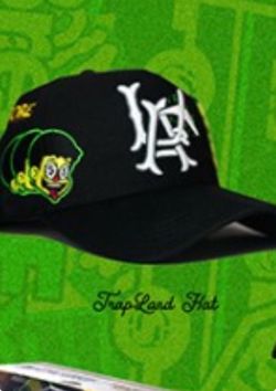 By Denral hat trap land hat