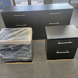 Dresser and 2 nightstands - Cómoda y 2 mesitas de noche