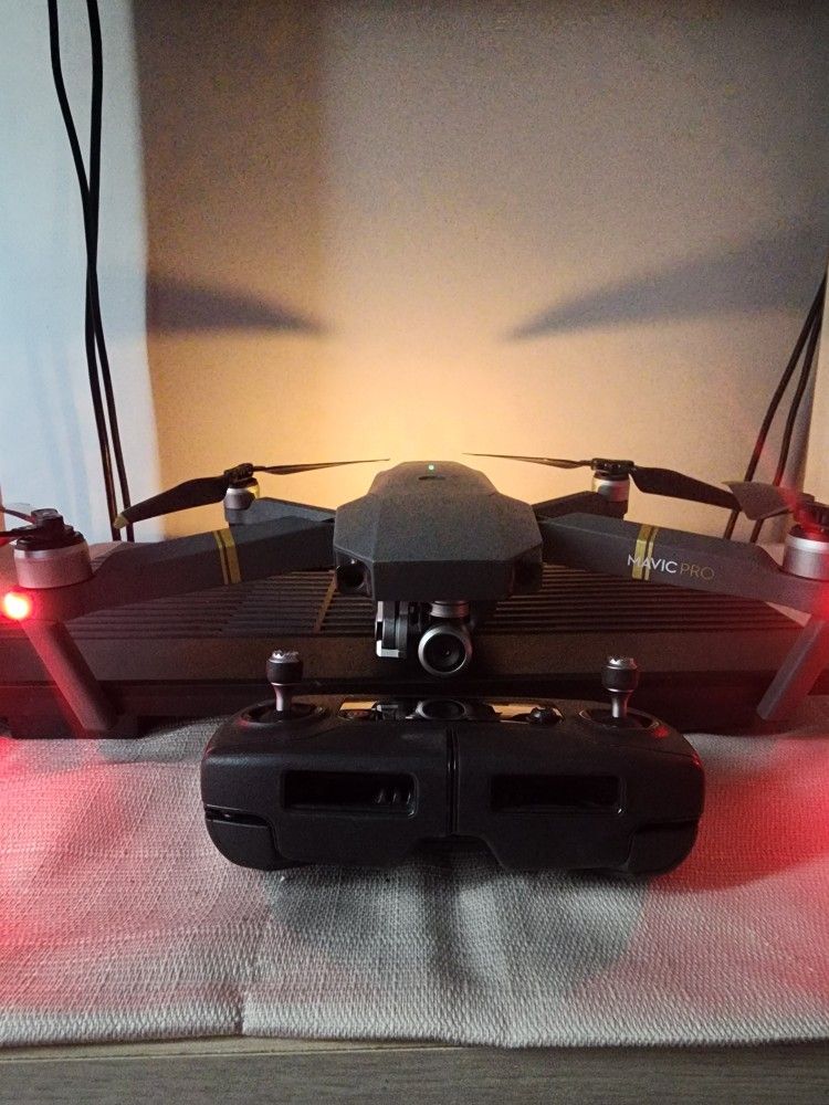 DJI Mavic Pro 4K Drone Quadcopter